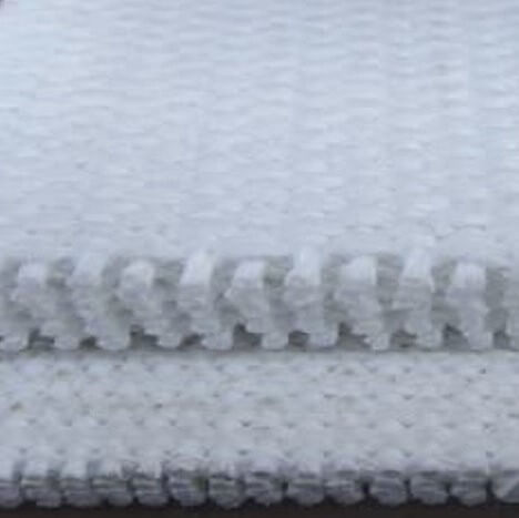 Detalhe do acabamento do tecido para discos para calhas de fluidificação